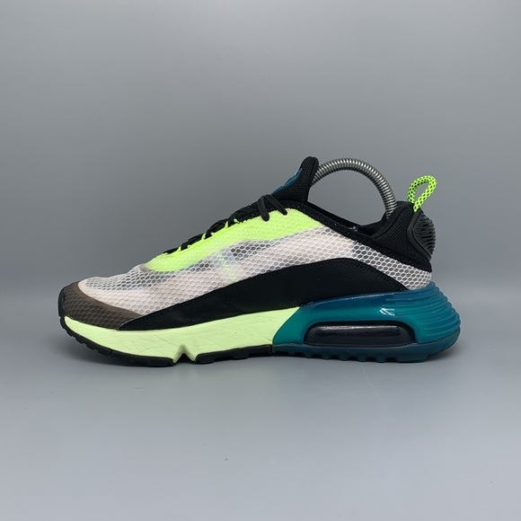Nike Air Max 2090 Volt Blue Running Shoes CJ4066-101 Youth‎ Sz 7Y Women's Sz 8.5 - Picture 6 of 10